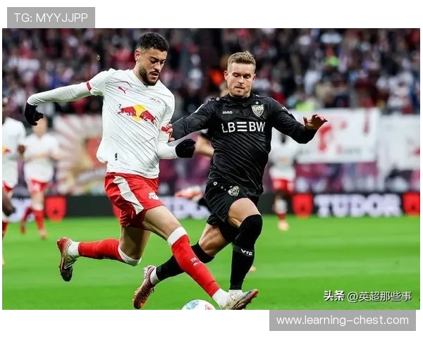 德甲精彩对决:拜仁逆转多特,莱比锡力克沃尔夫斯堡,榜首争夺激烈展开